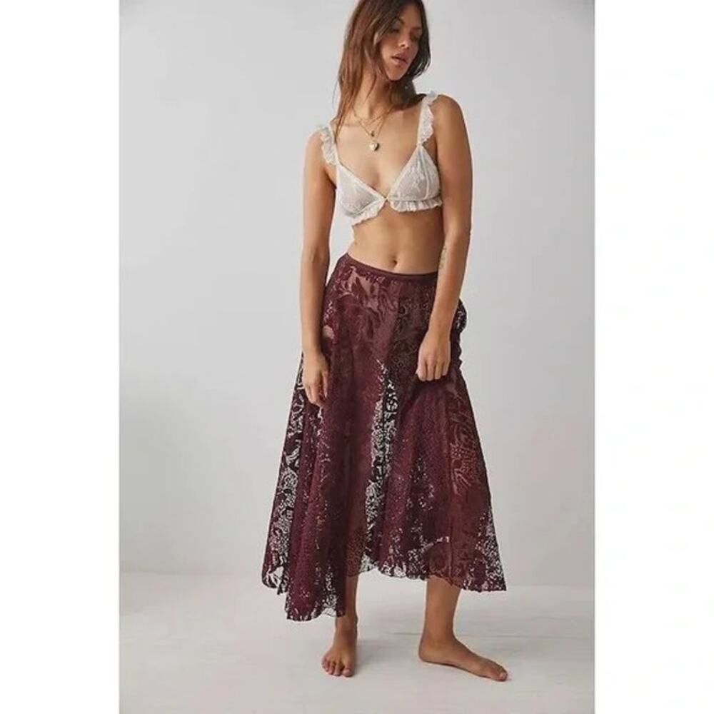 Free People Intimately Sabrina Half Slip Size L NWOT